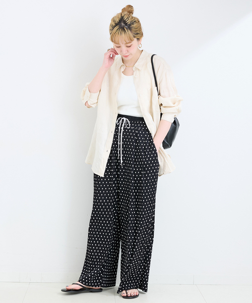 B.C STOCK(ベーセーストック)の「《追加》Wベルトプリーツイージーパンツ(その他パンツ・レディース・ブラック/アイボリー・FREE)」の4枚目の写真