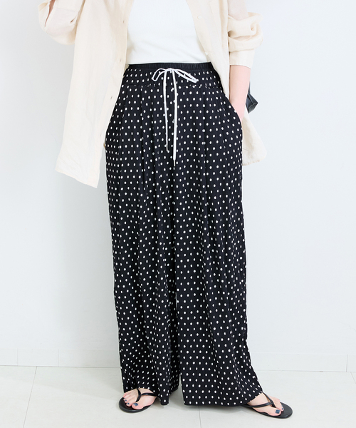 B.C STOCK(ベーセーストック)の「《追加》Wベルトプリーツイージーパンツ(その他パンツ・レディース・ブラック/アイボリー・FREE)」の7枚目の写真