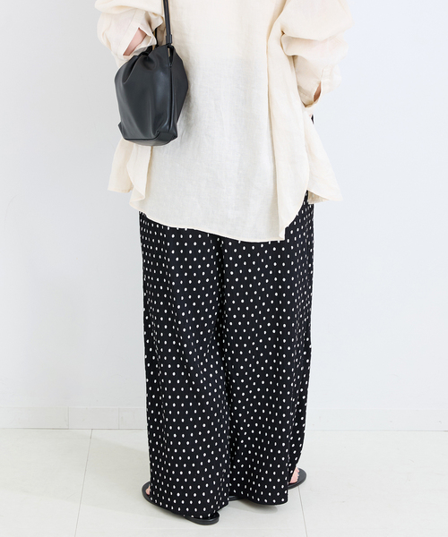 B.C STOCK(ベーセーストック)の「《追加》Wベルトプリーツイージーパンツ(その他パンツ・レディース・ブラック/アイボリー・FREE)」の11枚目の写真