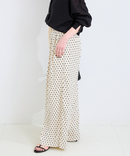 B.C STOCK(ベーセーストック)の「《追加》Wベルトプリーツイージーパンツ(その他パンツ・レディース・ブラック/アイボリー・FREE)」の17枚目の写真