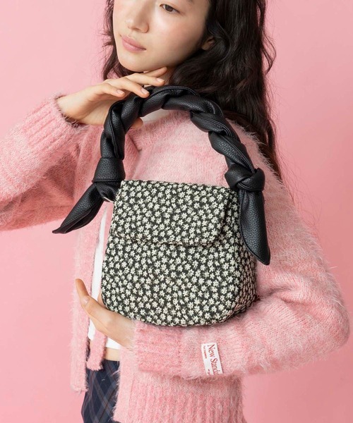 Casselini（キャセリーニ）の「Casselini(キャセリーニ)パデットハンドバッグ（ハンドバッグ・レディース・ブラック/ブルー/レッド・FREE）」の2枚目の写真