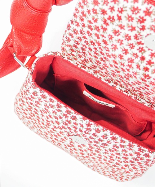 Casselini（キャセリーニ）の「Casselini(キャセリーニ)パデットハンドバッグ（ハンドバッグ・レディース・ブラック/ブルー/レッド・FREE）」の4枚目の写真