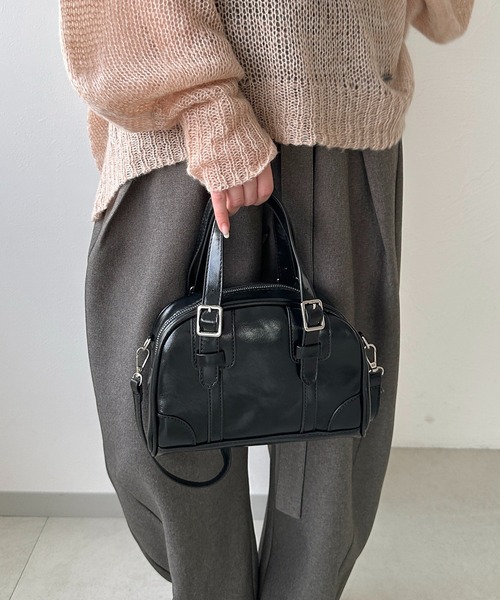 apres jour clair(アプレジュールクレア)の「【apres jour clair×ARIAZ】ベルトハンドルショルダーバッグ(ショルダーバッグ・レディース・ブラック/ダークブラウン・FREE)」の3枚目の写真