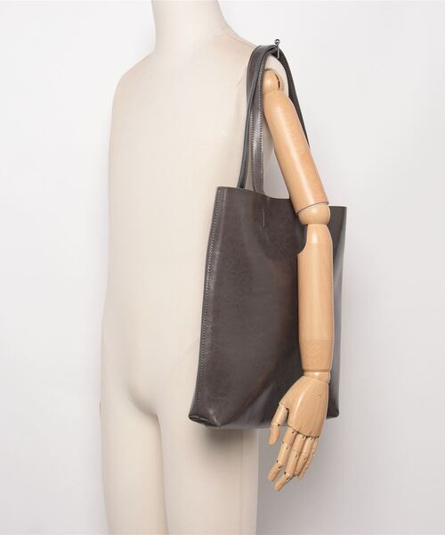 TETE HOMME(テットオム)の「スプリットレザートートバッグ(縦型)(ビジネスバッグ・メンズ・グレー/ブラウン系1/ネイビー/ブラック/ブラウン・FREE)」の20枚目の写真