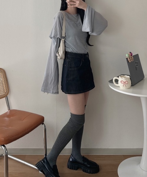 nemne store(ネンネストア)の「シアーラメキラキラトップス(Tシャツ/カットソー・レディース・ネイビー/ピンク系/ライトグレー・フリー)」の4枚目の写真