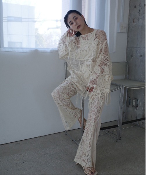 Ameri（アメリ）の「MEDI LOOSE MESH FLOWER KNIT TOPS（Tシャツ