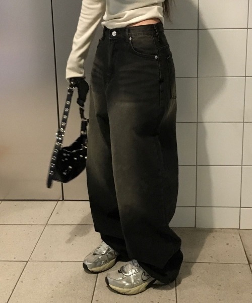 BEIDELLI（ベイデリー）の「[BELLIDE MADE] バルーンワイドデニムパンツ（デニムパンツ・レディース・ダークグレー/ブルー・SMALL/MEDIUM/LARGE）」の16枚目の写真