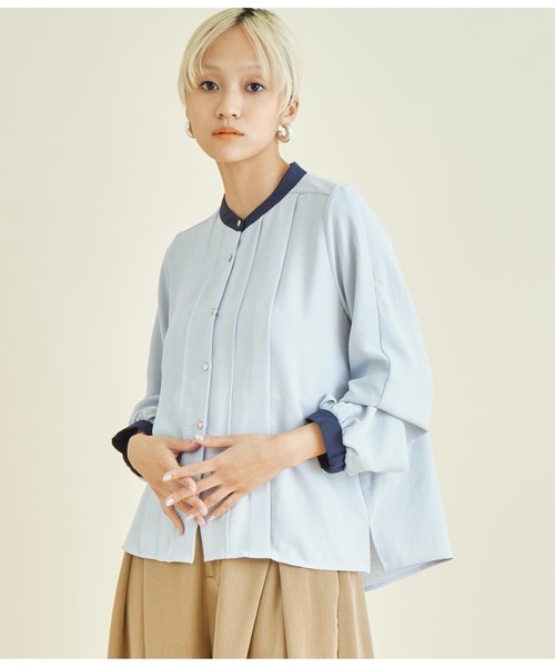 Settimissimo(セッティミッシモ)の「バンドカラー ピンタック 2WAY スリーブ ブラウス(シャツ/ブラウス・レディース・オフホワイト/ブルー・FREE)」の11枚目の写真