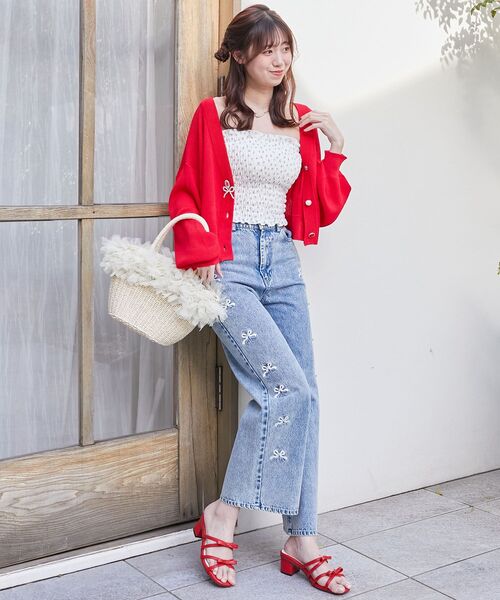 MAJESTIC LEGON（マジェスティックレゴン）の「チャームボタンUVカットカーディガン（カーディガン/ボレロ・レディース・オフホワイト/イエロー/ピンク/レッド/ブルー/ブラック・MEDIUM）」の19枚目の写真