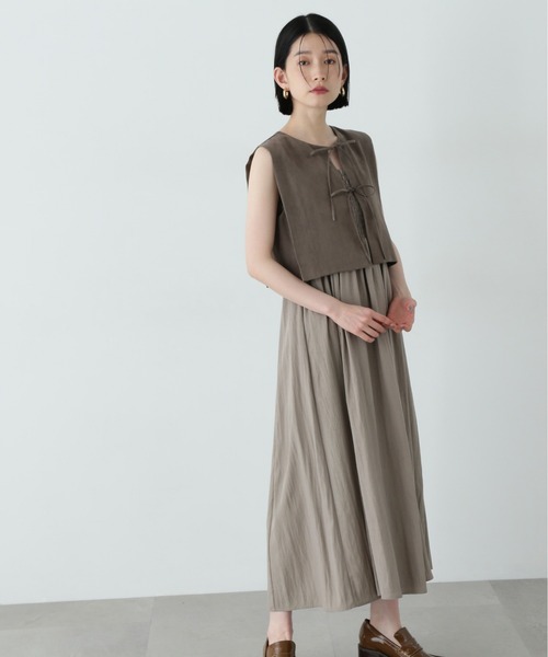 N.（N. Natural Beauty Basic）（エヌエヌナチュラルビューティーベーシック）の「フェイクスウェードリボンベスト＆ベアワンピース（ワンピース・レディース・ブラウン/グレー・MEDIUM）」の4枚目の写真