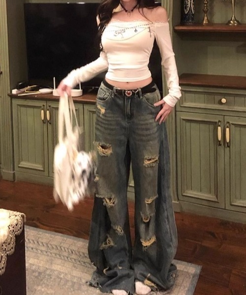 SHEENA(シーナ)の「チャームデザインレースオフショルトップス(Tシャツ/カットソー・レディース・ブラック/ホワイト・M)」の9枚目の写真