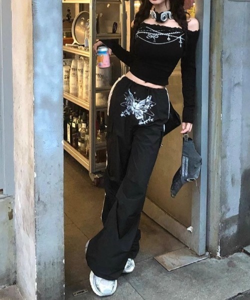 SHEENA(シーナ)の「チャームデザインレースオフショルトップス(Tシャツ/カットソー・レディース・ブラック/ホワイト・M)」の14枚目の写真