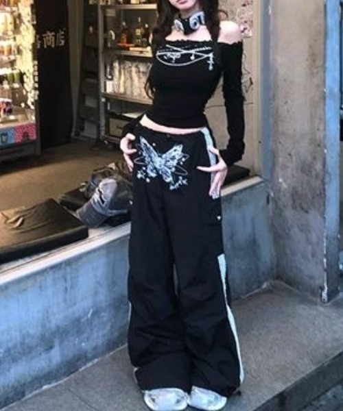 SHEENA(シーナ)の「チャームデザインレースオフショルトップス(Tシャツ/カットソー・レディース・ブラック/ホワイト・M)」の19枚目の写真