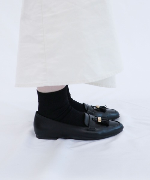 EASTBOY(イーストボーイ)の「【完売】《EASTBOY》イーストボーイ タッセル ローファー(ローファー・レディース・ブラック/ブラウン・23.5cm/24cm/24.5cm/22.5㎝)」の4枚目の写真