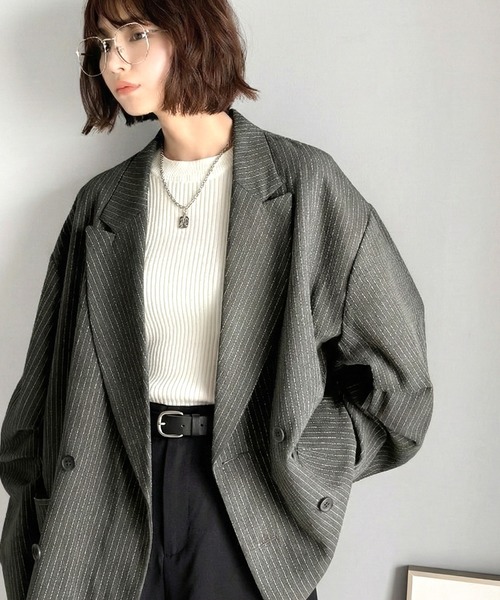 classicalelf(クラシカルエルフ)の「ゆったりサイズなのに、きちんと見えも叶える心地よさ。オーバーサイズ袖タックダブルボタンテーラードジャケット(長袖)(テーラードジャケット・レディース・グレー系/グレー系その他/ブラック/カーキブラウン・LARGE/MEDIUM/SMALL/X-LARGE)」の5枚目の写真