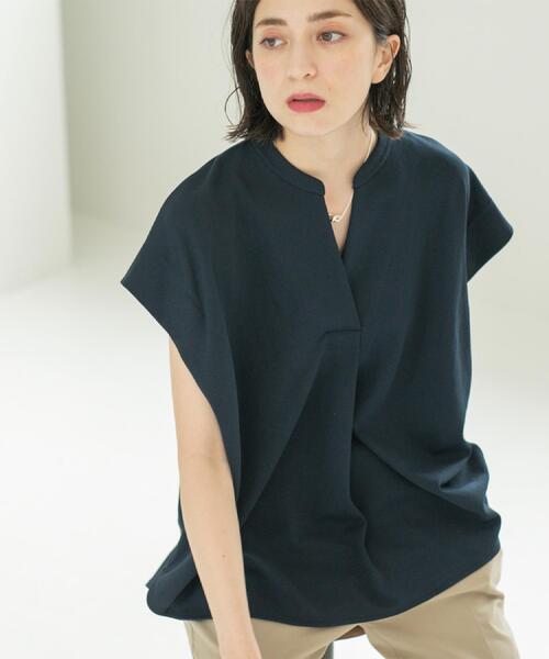 OPAQUE.CLIP（オペークドットクリップ）の「スキッパーフレンチスリーブトップス【UV/吸水速乾/洗濯機洗い可】（Tシャツ/カットソー・レディース・ホワイト/ブラック/ネイビー/ライトベージュ・40/38/36/42）」の6枚目の写真