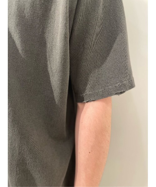 ESTNATION(エストネーション)の「ESTNATION / ガーメントダイ クラッシュカットソー(Tシャツ/カットソー・メンズ・チャコールグレー/ネイビー/レッド・SMALL/MEDIUM)」の9枚目の写真