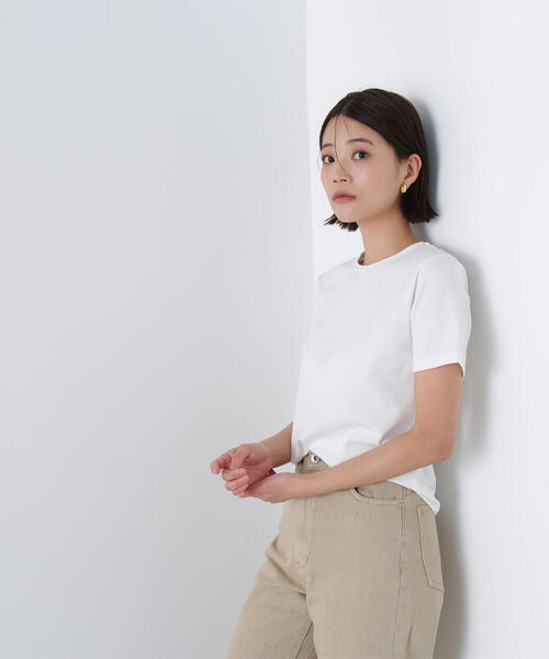 NATURAL BEAUTY BASIC(ナチュラルビューティーベーシック)の「◇ワンポイントコンパクトTシャツ(Tシャツ/カットソー・レディース・オフホワイト/ブルー/ネイビー・FREE)」の22枚目の写真
