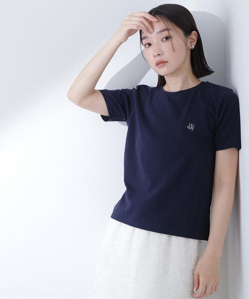 NATURAL BEAUTY BASIC(ナチュラルビューティーベーシック)の「◇ワンポイントコンパクトTシャツ(Tシャツ/カットソー・レディース・オフホワイト/ブルー/ネイビー・FREE)」の1枚目の写真