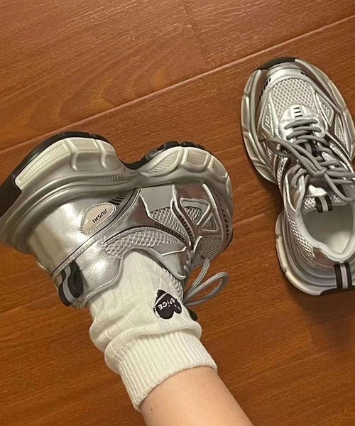 c.u.l（シーユーエル）の「厚底軽量 シルバー メタリック ハイテクスニーカー culs132（スニーカー・レディース・シルバー・39/38/37/36）」の4枚目の写真