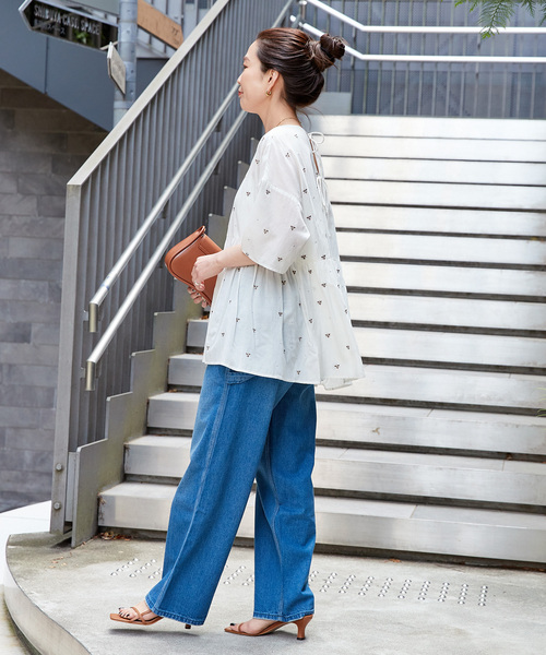 Simplicite（サンプリシテ）の「【WEB限定】手洗い可 / バックリボンフラワー刺繍ブラウス（シャツ/ブラウス・レディース・ホワイト/ブラウン・FREE）」の12枚目の写真