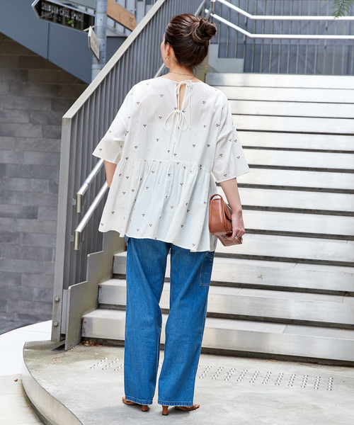 Simplicite（サンプリシテ）の「【WEB限定】手洗い可 / バックリボンフラワー刺繍ブラウス（シャツ/ブラウス・レディース・ホワイト/ブラウン・FREE）」の13枚目の写真