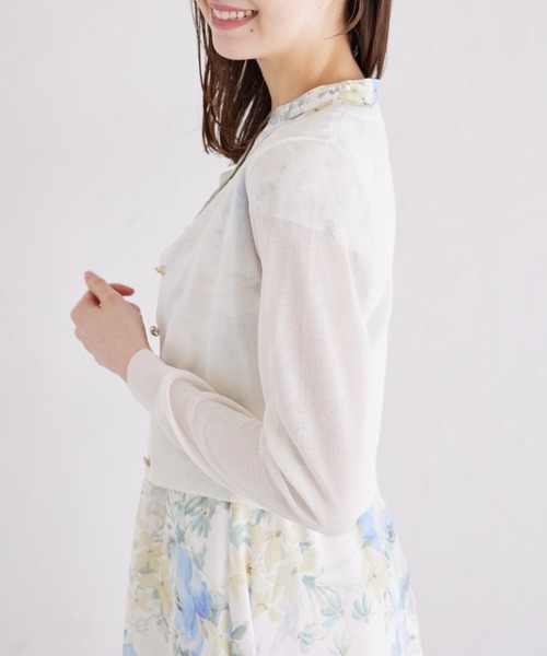 tocco closet(トッコ クローゼット)の「リボンメタル釦シアーカーディガン(カーディガン/ボレロ・レディース・オフホワイト/ブラック/ラベンダー・M)」の6枚目の写真