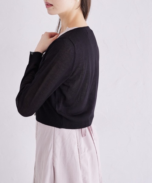 tocco closet(トッコ クローゼット)の「リボンメタル釦シアーカーディガン(カーディガン/ボレロ・レディース・オフホワイト/ブラック/ラベンダー・M)」の11枚目の写真