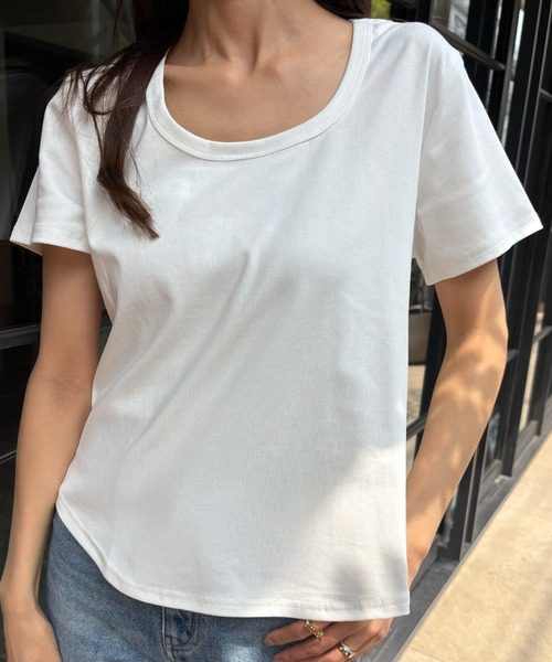 LOWO(ロワ)の「綿混コンパクトシンプルTシャツ カットソー(Tシャツ/カットソー・レディース・ブラック/ホワイト・FREE)」の2枚目の写真