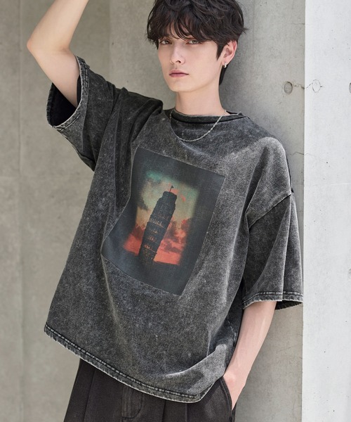 ETELIO(エテリオ)の「ヴィンテージ加工ピグメントグラフィックTシャツ(Tシャツ/カットソー・メンズ・ブラック/グレー系2/ブラック系2/グレー・S/M/L/XL)」の4枚目の写真