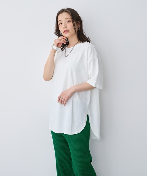 anyfee(エニフィー)の「【anyfee/プラスサイズ】接触冷感・裾ラウンドチュニックTシャツ(Tシャツ/カットソー・レディース・ホワイト/ブラック/チャコール・LL/3L/4L/5L)」の10枚目の写真