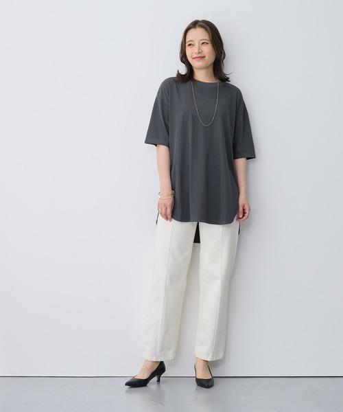 anyfee(エニフィー)の「【anyfee/プラスサイズ】接触冷感・裾ラウンドチュニックTシャツ(Tシャツ/カットソー・レディース・ホワイト/ブラック/チャコール・LL/3L/4L/5L)」の13枚目の写真
