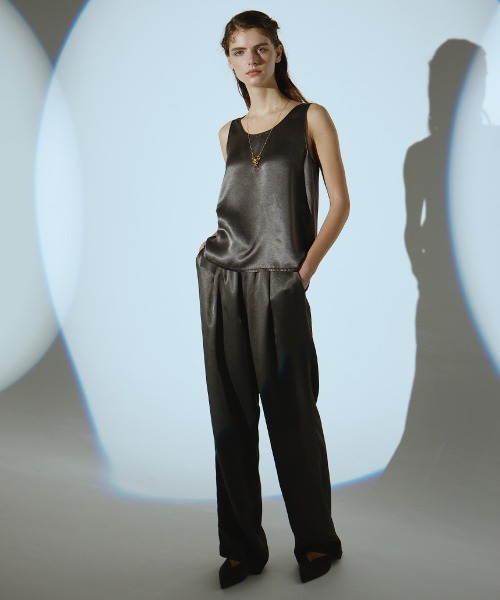 DOUBLE STANDARD CLOTHING(ダブルスタンダードクロージング)の「アセテートピグメントサテンタンクパンツ(その他パンツ・レディース・カーキ/チャコール・36/38)」の5枚目の写真