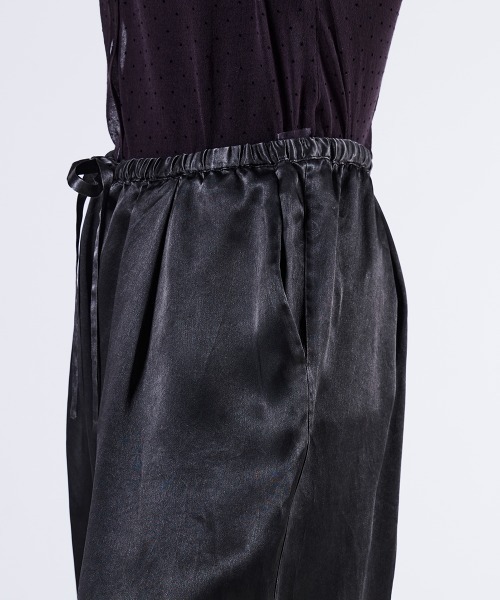 DOUBLE STANDARD CLOTHING(ダブルスタンダードクロージング)の「アセテートピグメントサテンタンクパンツ(その他パンツ・レディース・カーキ/チャコール・36/38)」の11枚目の写真