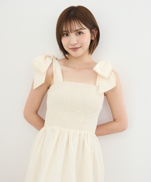 REDYAZEL（レディアゼル）の「リボンショルダーティアードワンピース（ワンピース・レディース・オフホワイト/レッド/カーキ/ブラック・FREE）」の18枚目の写真