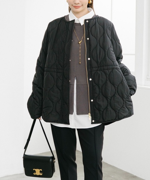 eM（エム）の「【サイズ展開あり】キルティングノーカラーハーフコート（ノーカラーコート・レディース・ブラック/ネイビー・L/M/LL）」の9枚目の写真