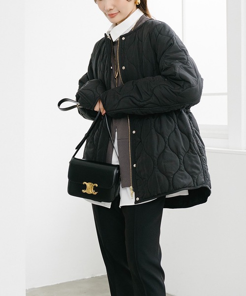 eM（エム）の「【サイズ展開あり】キルティングノーカラーハーフコート（ノーカラーコート・レディース・ブラック/ネイビー・L/M/LL）」の10枚目の写真