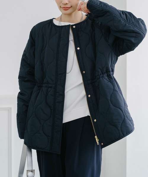 eM（エム）の「【サイズ展開あり】キルティングノーカラーハーフコート（ノーカラーコート・レディース・ブラック/ネイビー・L/M/LL）」の17枚目の写真