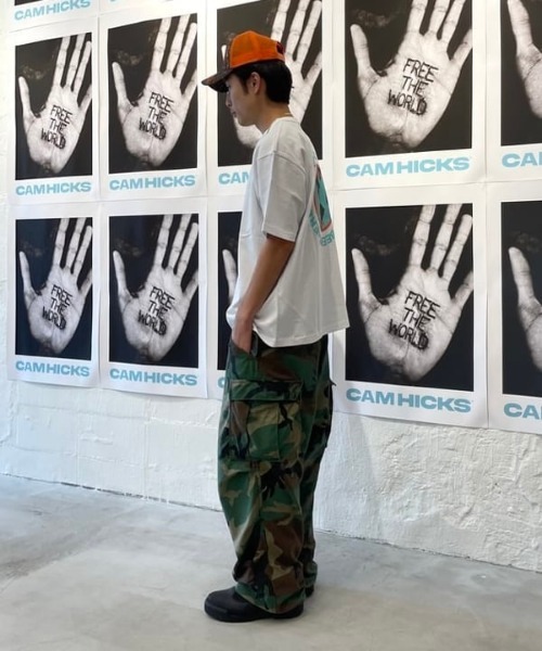 BEAMS T(ビームスティー)の「Cam Hicks / ALYBTB T-SHIRT(Tシャツ/カットソー・メンズ・ホワイト/ブラウン・S/M/L/XL)」の13枚目の写真