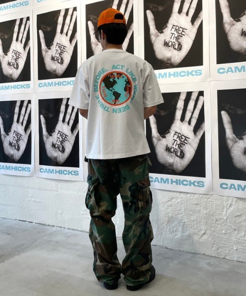 BEAMS T(ビームスティー)の「Cam Hicks / ALYBTB T-SHIRT(Tシャツ/カットソー・メンズ・ホワイト/ブラウン・S/M/L/XL)」の12枚目の写真