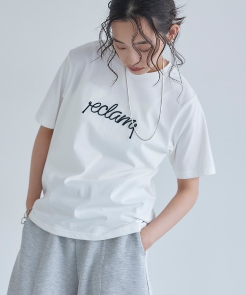 ECLAM(クラム)の「コード刺繍ロゴTシャツ(Tシャツ/カットソー・レディース・グレー系その他/ホワイト×ブラック・M)」の4枚目の写真
