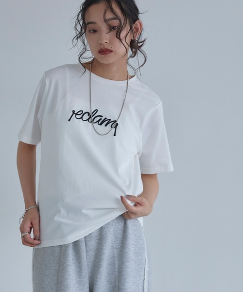 ECLAM(クラム)の「コード刺繍ロゴTシャツ(Tシャツ/カットソー・レディース・グレー系その他/ホワイト×ブラック・M)」の5枚目の写真