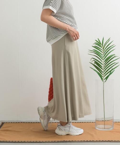 URBAN RESEARCH DOORS(アーバンリサーチドアーズ)の「麻混レーヨンフレアスカート(スカート・レディース・ベージュ/ブラック/ボルドー・MEDIUM)」の8枚目の写真
