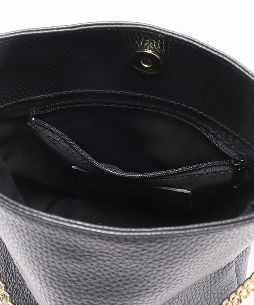 AULENTTI（オウレンティ）の「【AULENTTI/オウレンティ】チェーンレザーBAG（ショルダーバッグ・レディース・ブラック/ベージュ・FREE）」の12枚目の写真