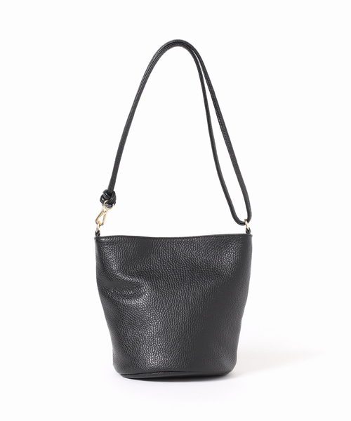 AULENTTI（オウレンティ）の「【AULENTTI/オウレンティ】チェーンレザーBAG（ショルダーバッグ・レディース・ブラック/ベージュ・FREE）」の16枚目の写真