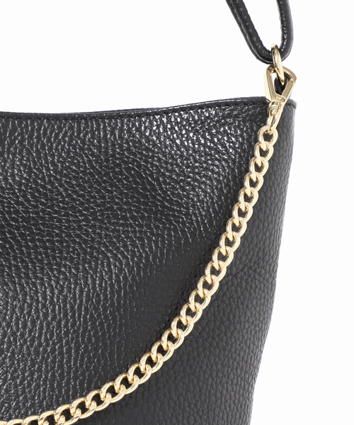 AULENTTI（オウレンティ）の「【AULENTTI/オウレンティ】チェーンレザーBAG（ショルダーバッグ・レディース・ブラック/ベージュ・FREE）」の22枚目の写真
