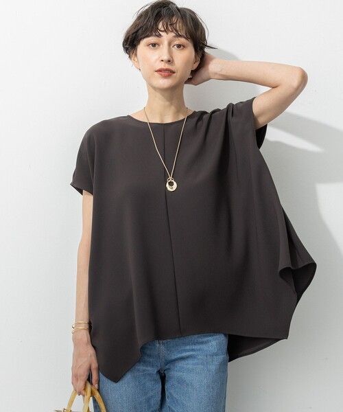 23区（ニジュウサンク）の「【UVカット/接触冷感/吸水速乾】ストレッチジョーゼット イレギュラーヘムプルオーバー（Tシャツ/カットソー・レディース・ダークブラウン系/ブラック系/ネイビー系・38）」の2枚目の写真