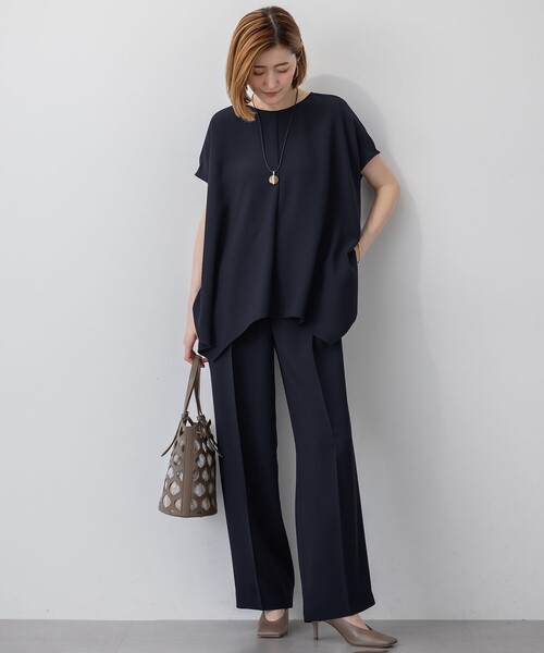 23区（ニジュウサンク）の「【UVカット/接触冷感/吸水速乾】ストレッチジョーゼット イレギュラーヘムプルオーバー（Tシャツ/カットソー・レディース・ダークブラウン系/ブラック系/ネイビー系・38）」の5枚目の写真