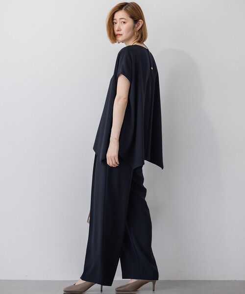 23区（ニジュウサンク）の「【UVカット/接触冷感/吸水速乾】ストレッチジョーゼット イレギュラーヘムプルオーバー（Tシャツ/カットソー・レディース・ダークブラウン系/ブラック系/ネイビー系・38）」の6枚目の写真