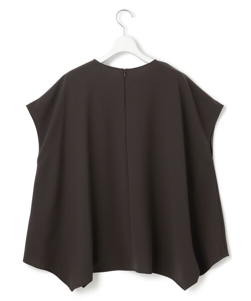 23区（ニジュウサンク）の「【UVカット/接触冷感/吸水速乾】ストレッチジョーゼット イレギュラーヘムプルオーバー（Tシャツ/カットソー・レディース・ダークブラウン系/ブラック系/ネイビー系・38）」の13枚目の写真